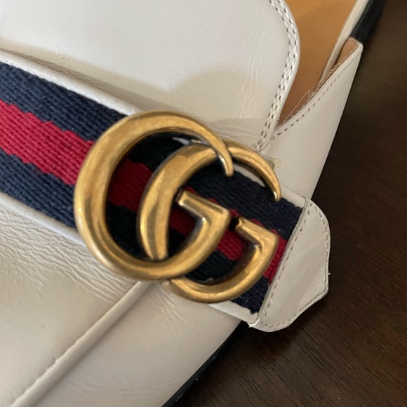 Authentic Gucci shoes - Picture 2 of 6